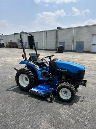 Image of New Holland TC18 equipment image 2