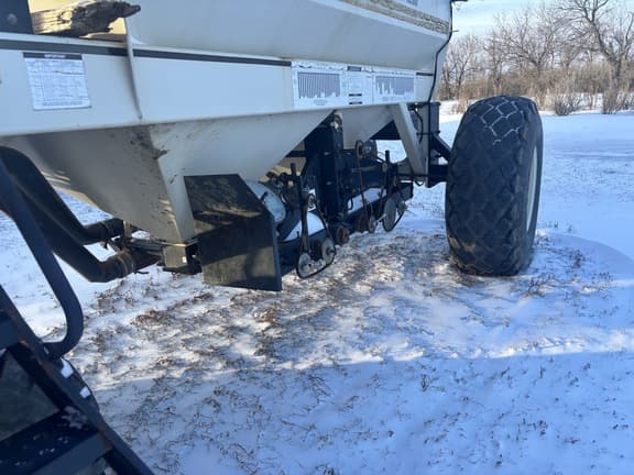 Image of Bourgault 5710 equipment image 2