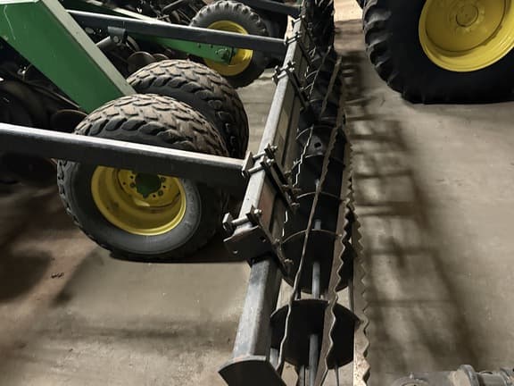 Image of John Deere 1590 equipment image 4