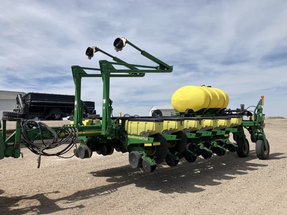 Image of John Deere 1770 equipment image 3