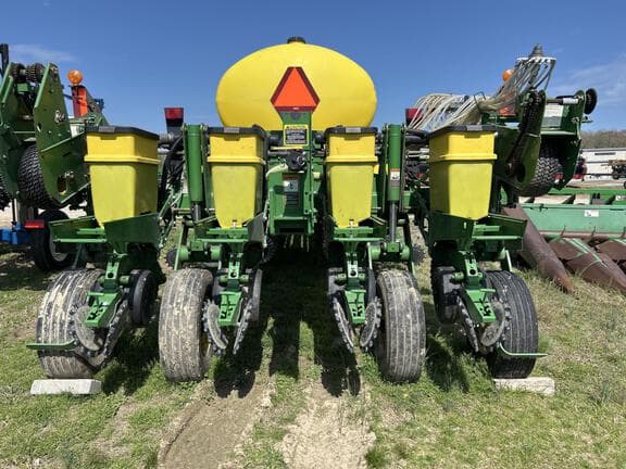 Image of John Deere 1770 equipment image 3