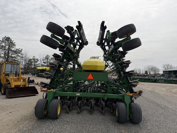 Image of John Deere 1890 equipment image 2