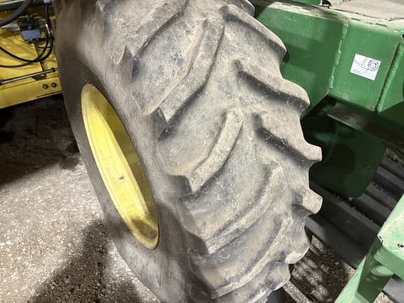 Image of John Deere 4895 equipment image 3