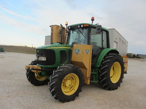 Image of John Deere 6420 equipment image 1