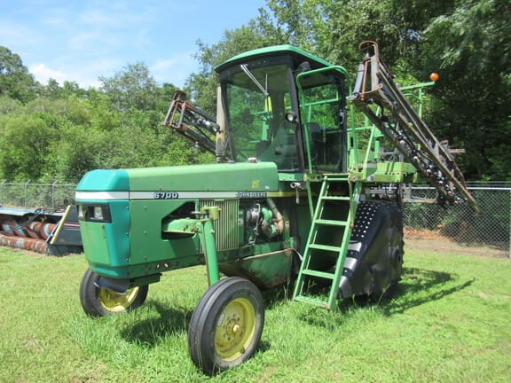 2003 John Deere 6700 Equipment Image0