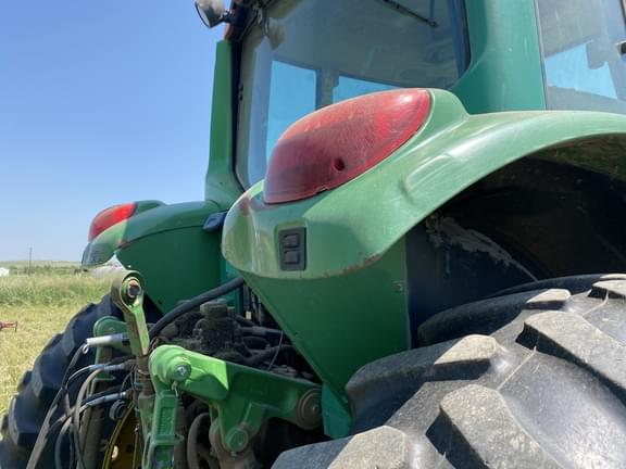 Image of John Deere 7420 equipment image 3