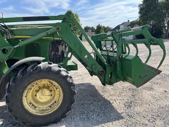 Image of John Deere 7420 equipment image 2