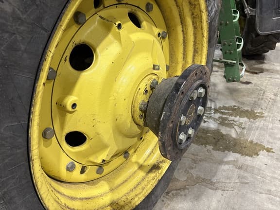 Image of John Deere 7810 equipment image 2