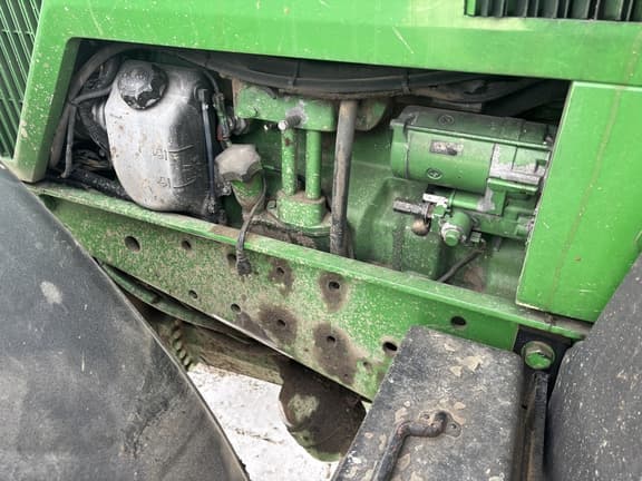 Image of John Deere 7810 equipment image 4