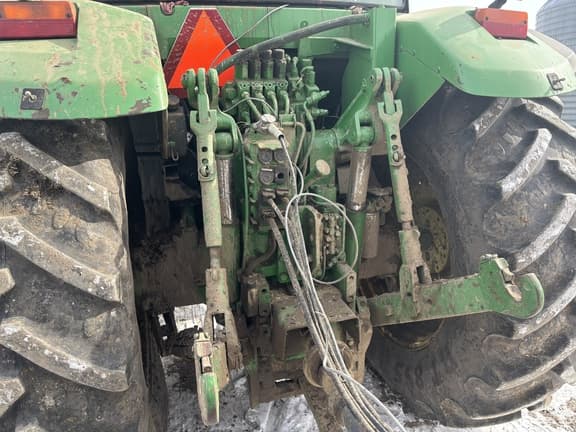 Image of John Deere 7810 equipment image 1