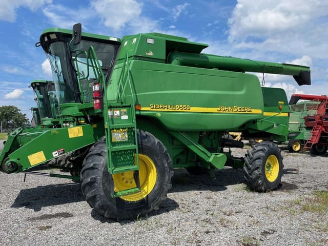 Image of John Deere 9550 equipment image 1