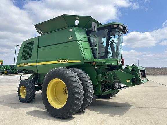 Image of John Deere 9750 STS equipment image 2