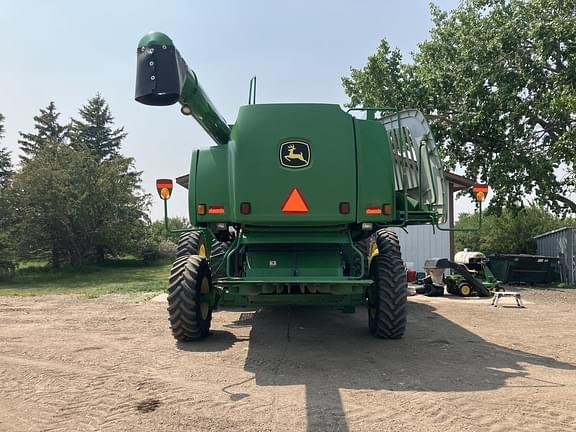 Image of John Deere 9750 STS equipment image 2