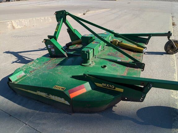 Image of John Deere MX10 equipment image 1