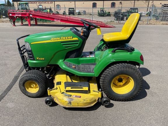 Image of John Deere X485 equipment image 1