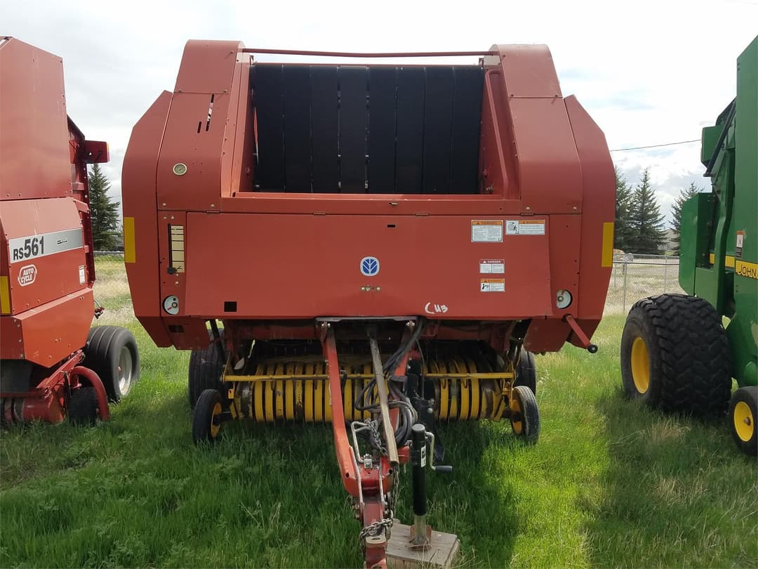 Image of New Holland BR780 Image 1