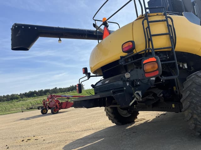 Image of New Holland CR940 equipment image 3