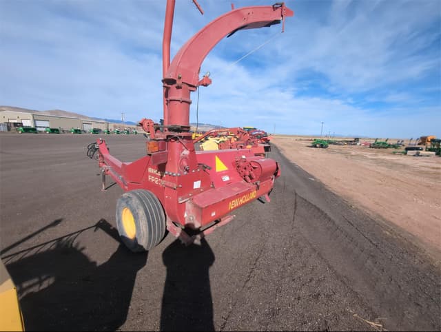 Image of New Holland FP230 equipment image 4