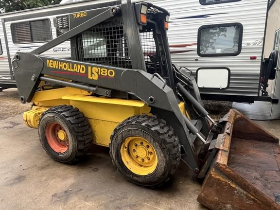 Image of New Holland LS180 equipment image 1