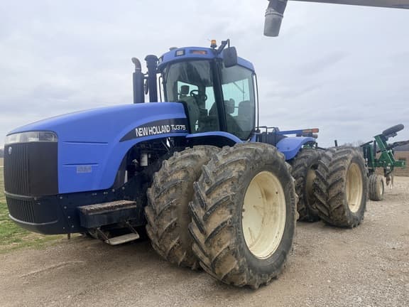 Image of New Holland TJ375 equipment image 1