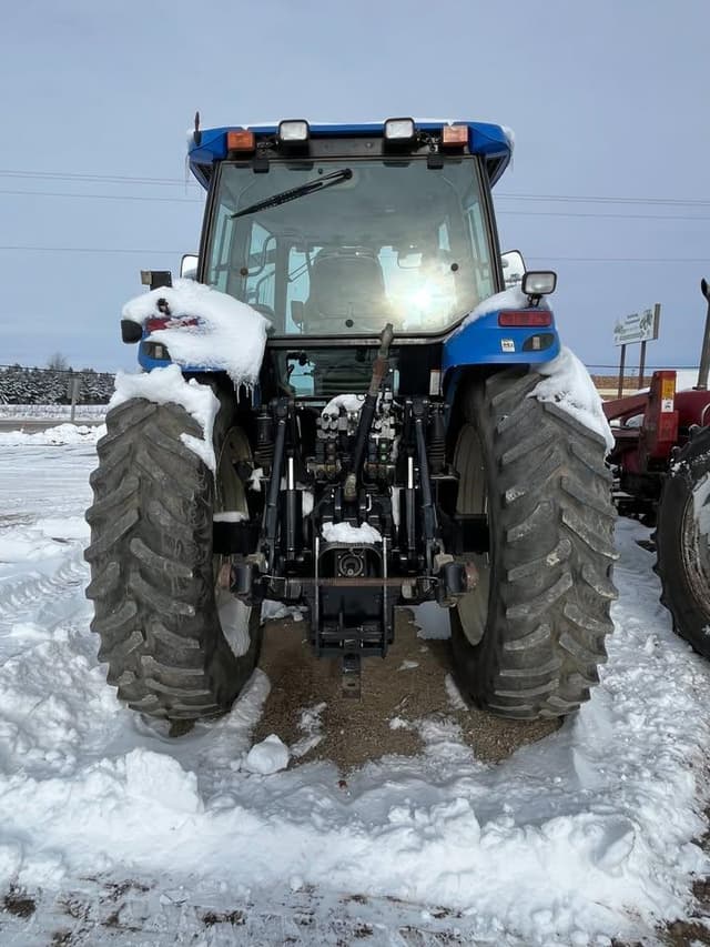 Image of New Holland TM190 equipment image 3