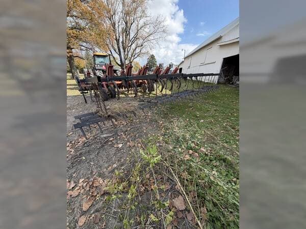 Image of Sunflower 4212 equipment image 2