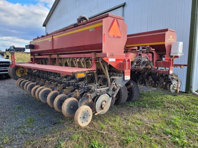 Image of Sunflower 9421-30 equipment image 2