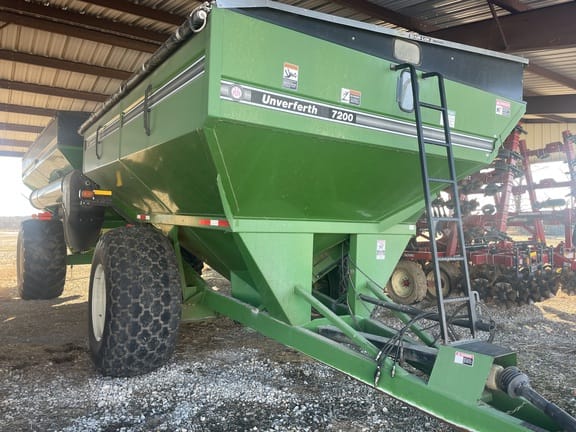 2003 Unverferth 7200 Equipment Image0