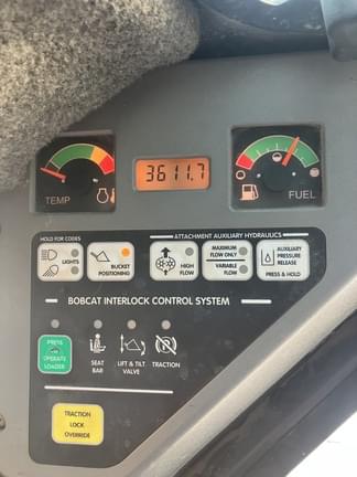 Image of Bobcat T250 equipment image 4