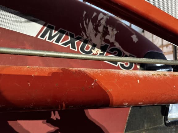 Image of Case IH MXU125 equipment image 2