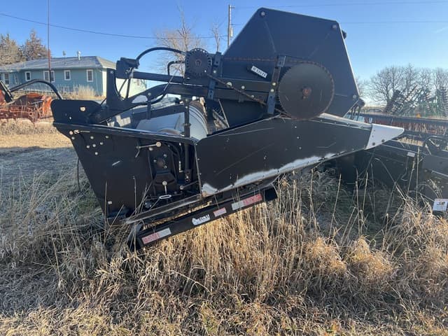 Image of Gleaner 8000 equipment image 2