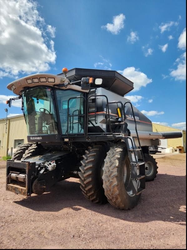 Image of Gleaner R65 Primary image