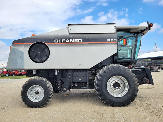 Image of Gleaner R65 equipment image 2