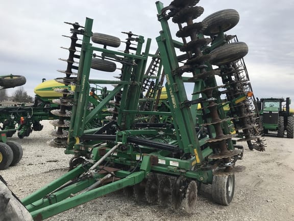 2004 Great Plains 3000TT Equipment Image0