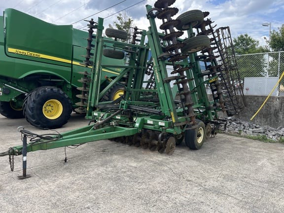 2004 Great Plains 3000TT Equipment Image0