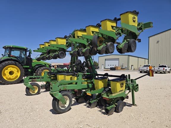 Image of John Deere 1720 equipment image 4