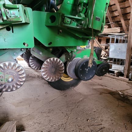 Image of John Deere 1790 equipment image 2