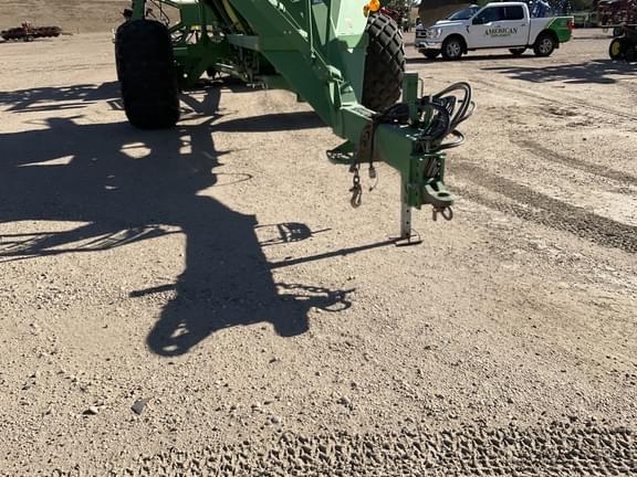 Image of John Deere 1890 equipment image 1