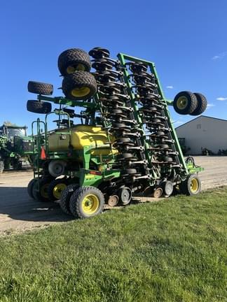 Image of John Deere 1890 equipment image 3