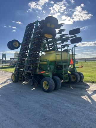 Image of John Deere 1890 equipment image 2