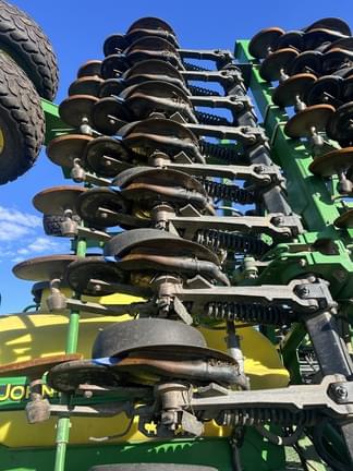 Image of John Deere 1890 equipment image 4