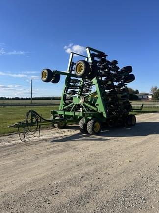 Image of John Deere 1890 equipment image 1
