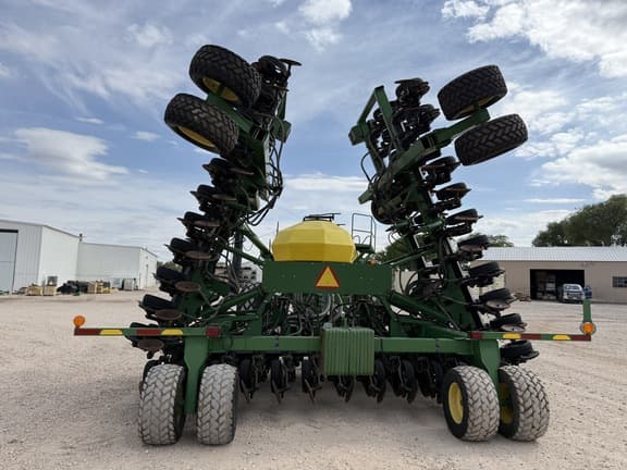 Image of John Deere 1890 equipment image 4