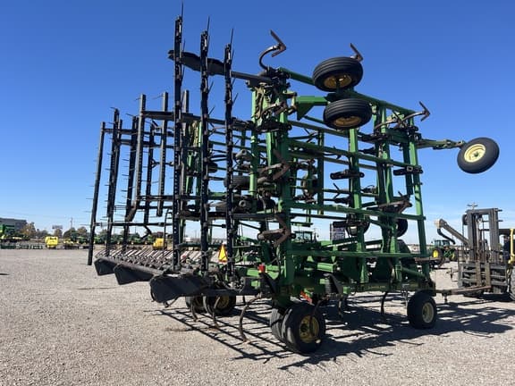 Image of John Deere 2410 equipment image 4