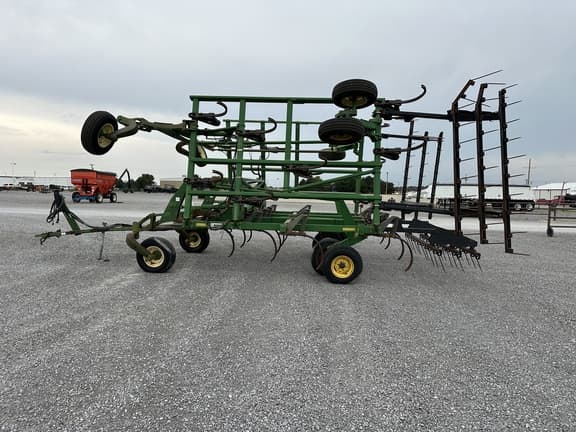 Image of John Deere 2410 equipment image 1