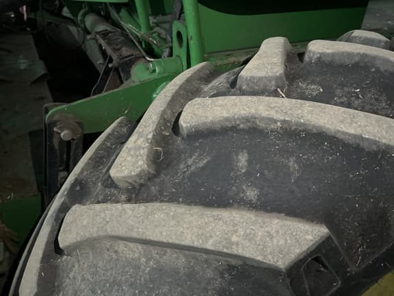 Image of John Deere 4895 equipment image 1