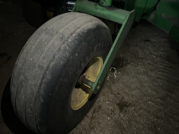 Image of John Deere 4895 equipment image 3