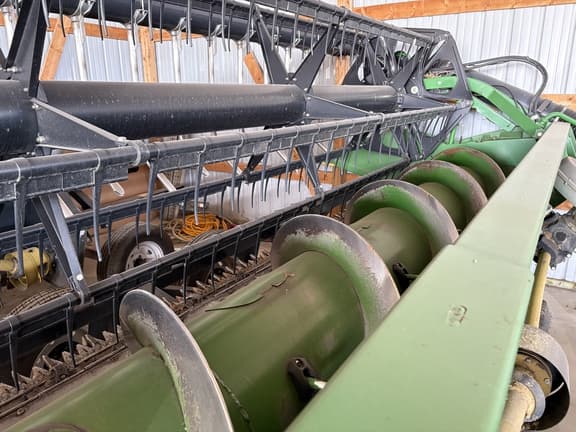 Image of John Deere 630F equipment image 4