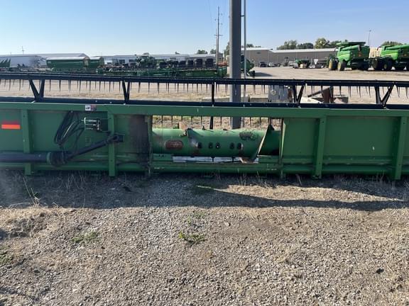 Image of John Deere 630F equipment image 3