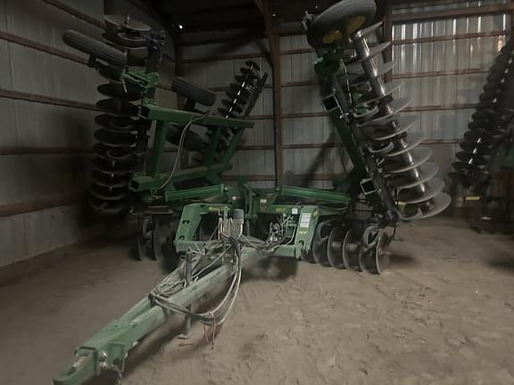 Image of John Deere 637 equipment image 4
